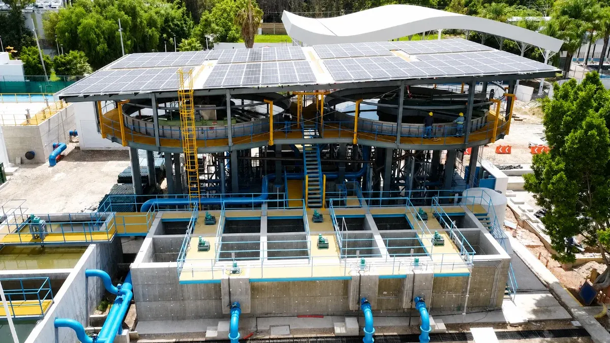 Vista aérea de una planta de tratamiento de aguas residuales construida por Deincokwi